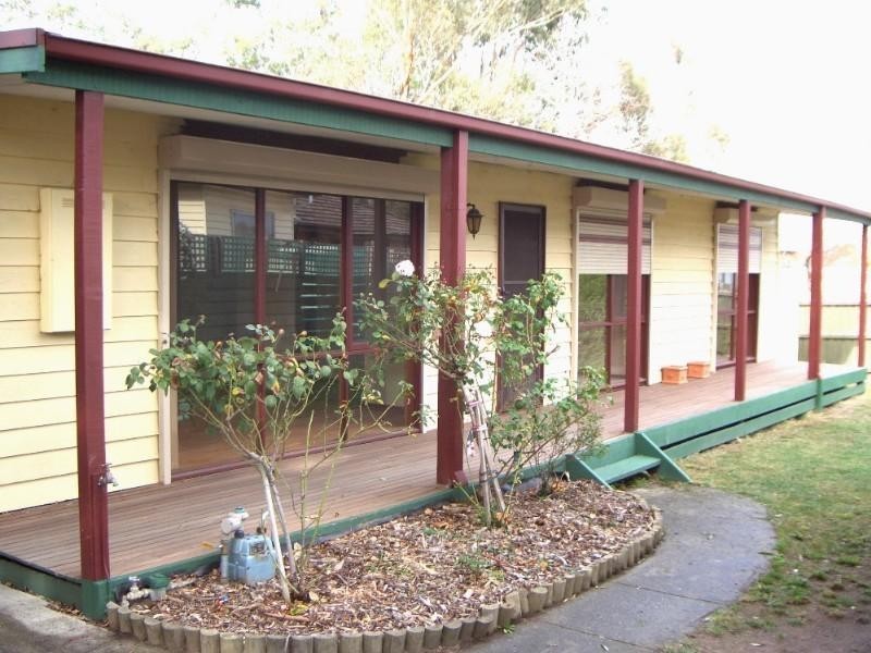 2/126 Somers Avenue, Macleod VIC 3085