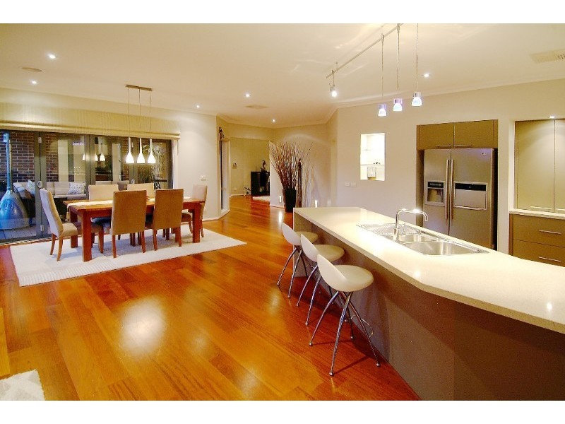 4 Vidler Avenue, Doreen VIC 3754