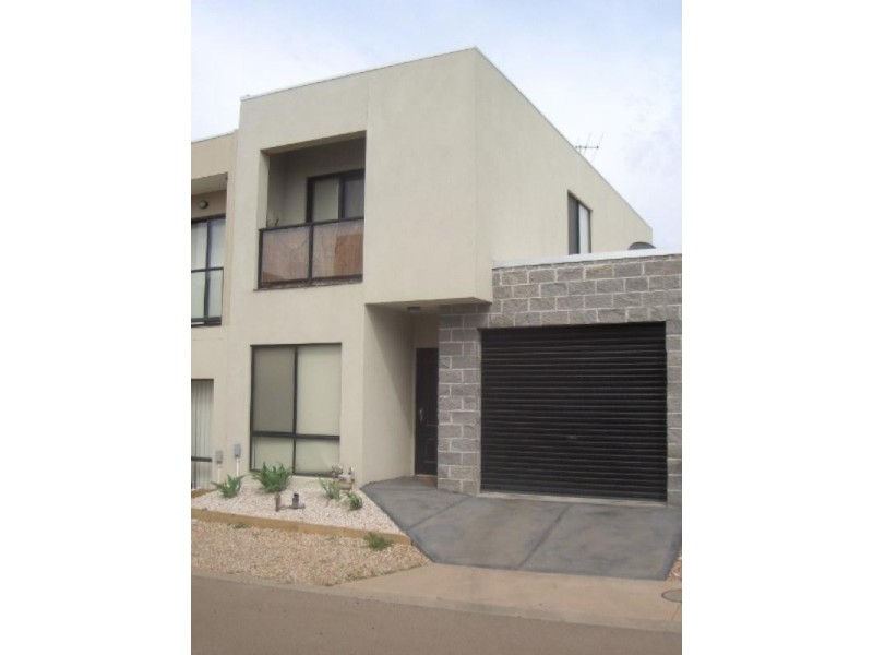 5 Ruby Walk, Greensborough VIC 3088