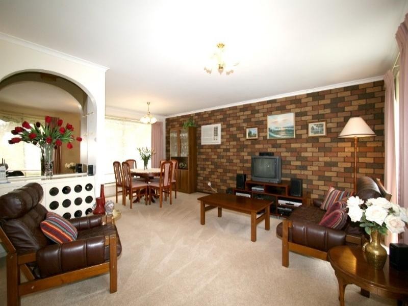 17 Lynwood Crescent, Lower Plenty VIC 3093