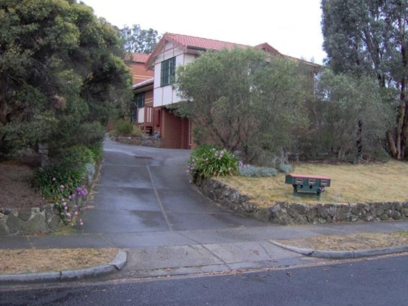 1/6 Railway Road, Greensborough VIC 3088