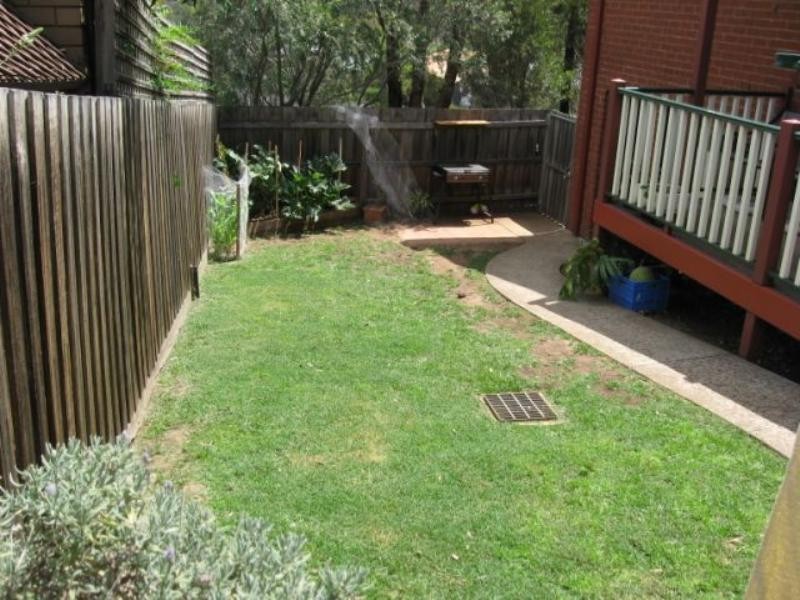 1/6 Railway Road, Greensborough VIC 3088