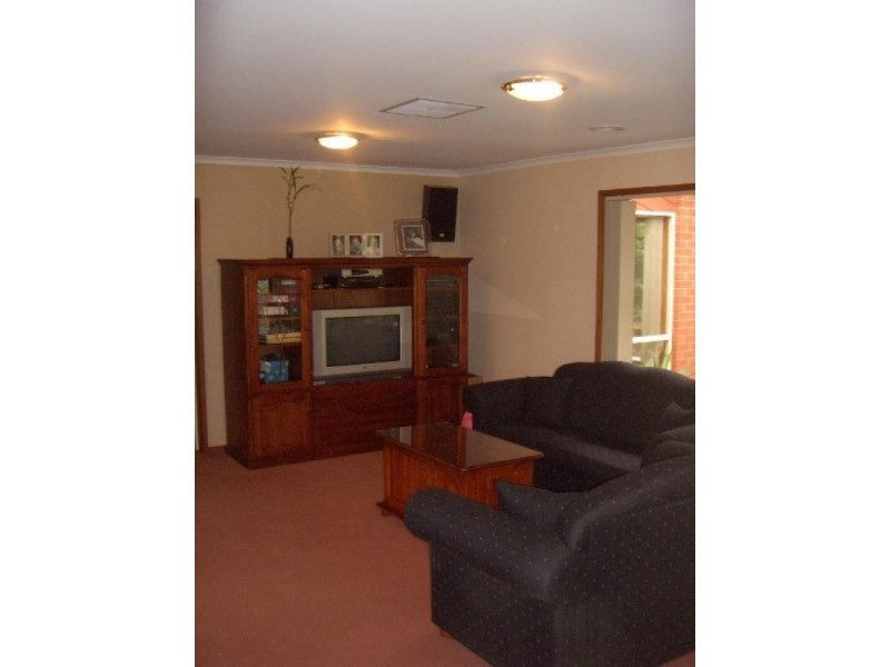 19 St James Court, Watsonia VIC 3087