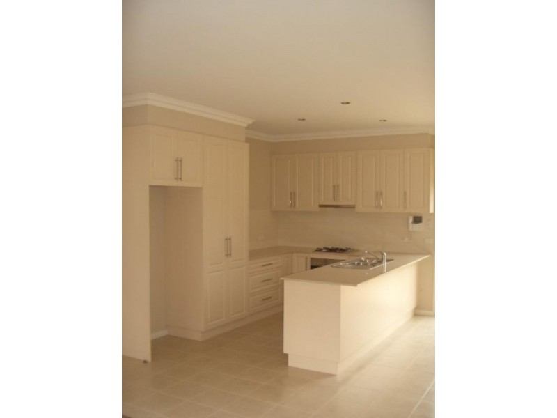 2/10 Greville Road, Rosanna VIC 3084