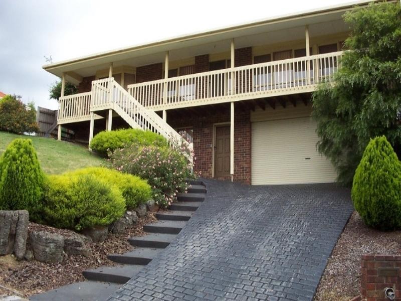 34 Tamboon Drive, Greensborough VIC 3088