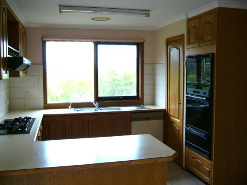 34 Tamboon Drive, Greensborough VIC 3088