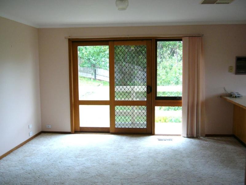 34 Tamboon Drive, Greensborough VIC 3088