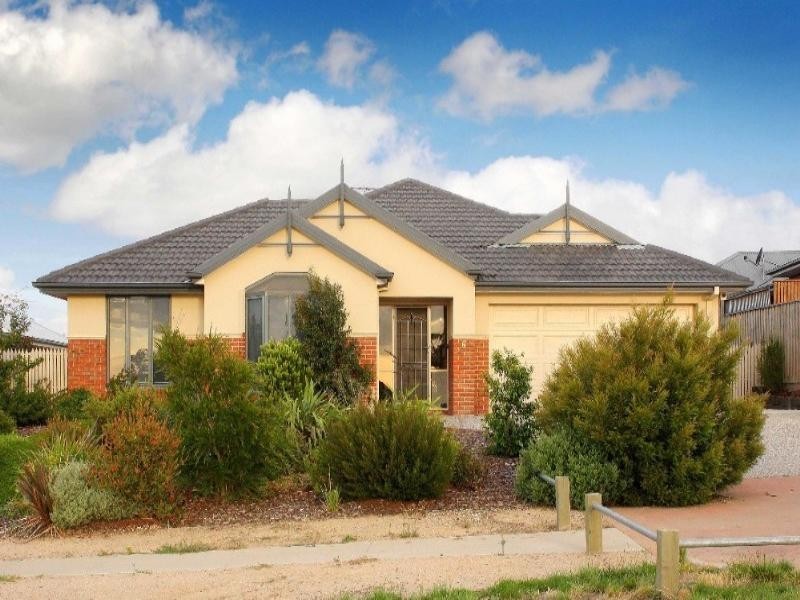 6 Hilltop Mews, Doreen VIC 3754