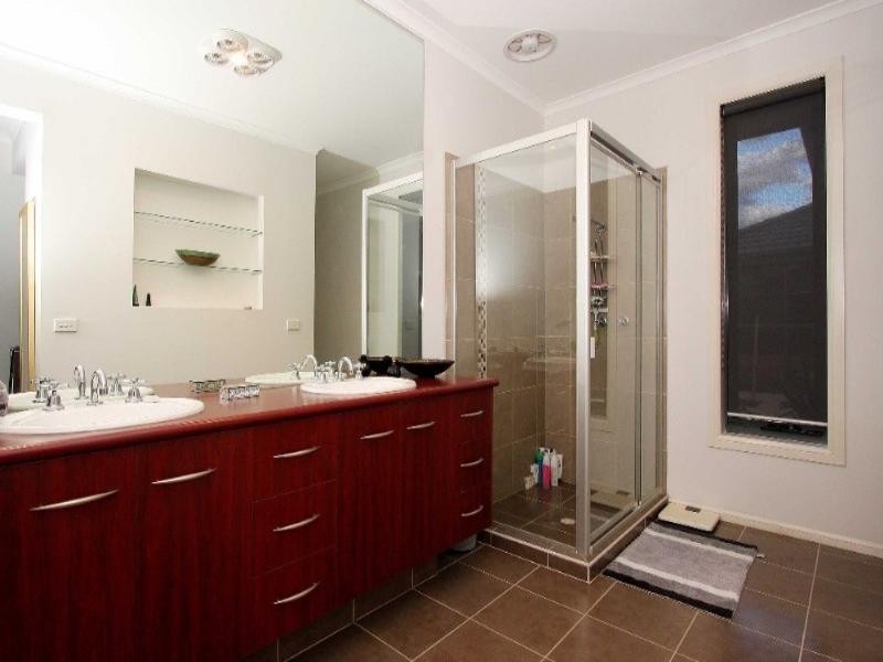 6 Hilltop Mews, Doreen VIC 3754