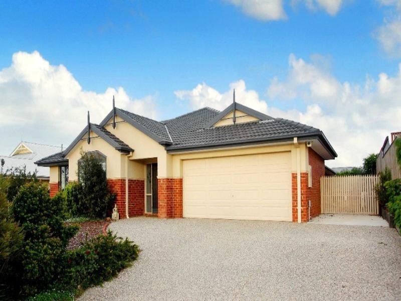 6 Hilltop Mews, Doreen VIC 3754