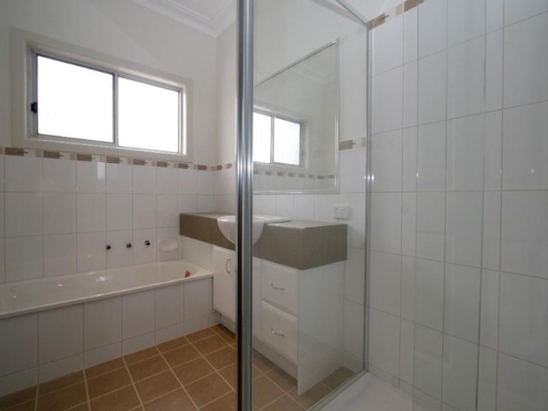 1/16 Morwell Avenue, Watsonia VIC 3087