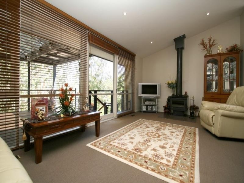 51 Punkerri Circuit, Greensborough VIC 3088