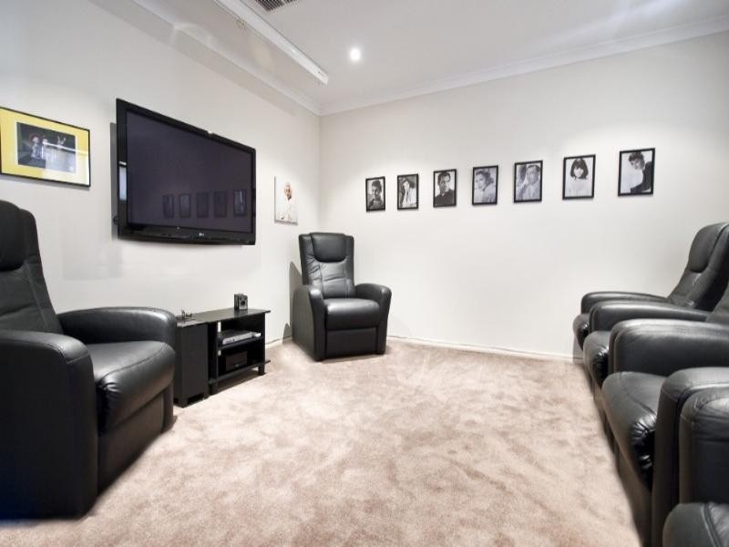 24 Sanctuary Drive, Bundoora VIC 3083