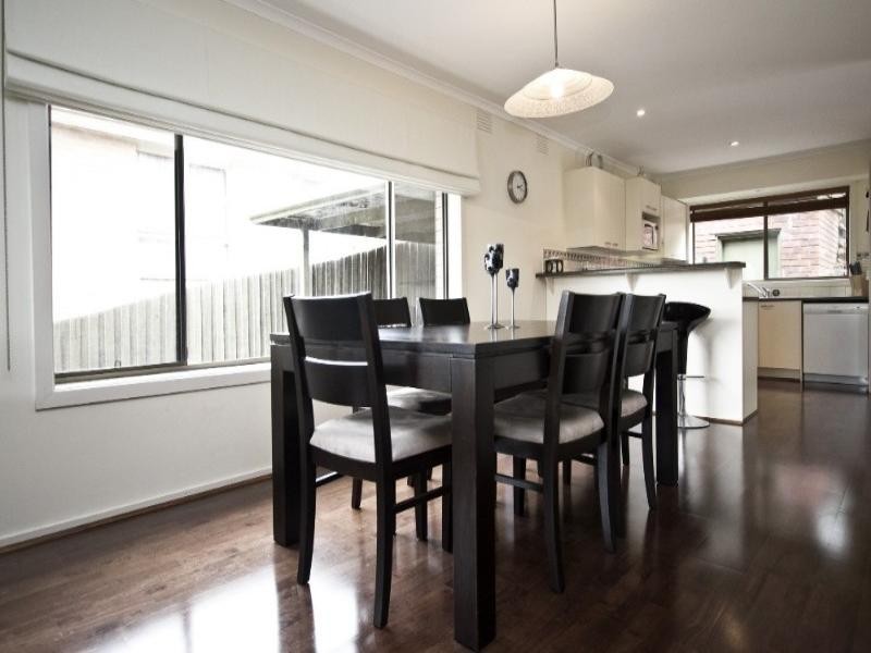 11 Wanbanna Avenue, Greensborough VIC 3088