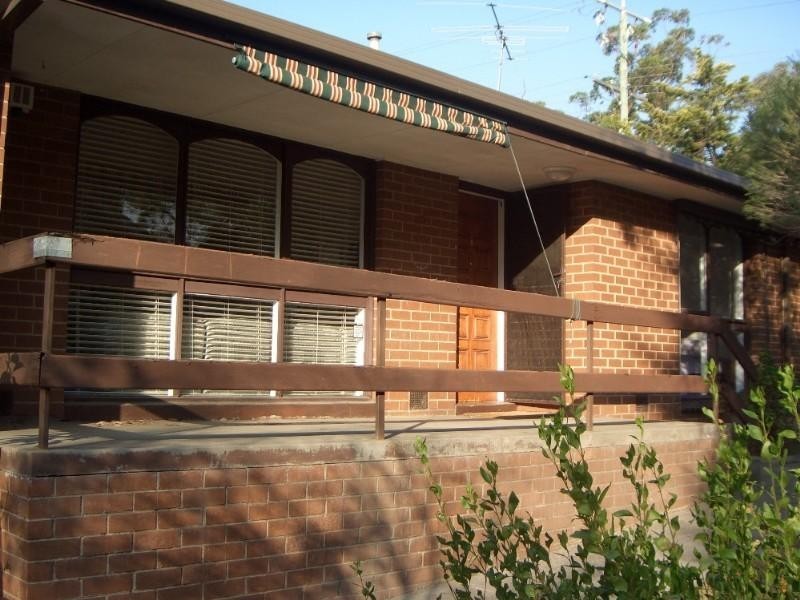 1/3 Sherbourne Road, Briar Hill VIC 3088