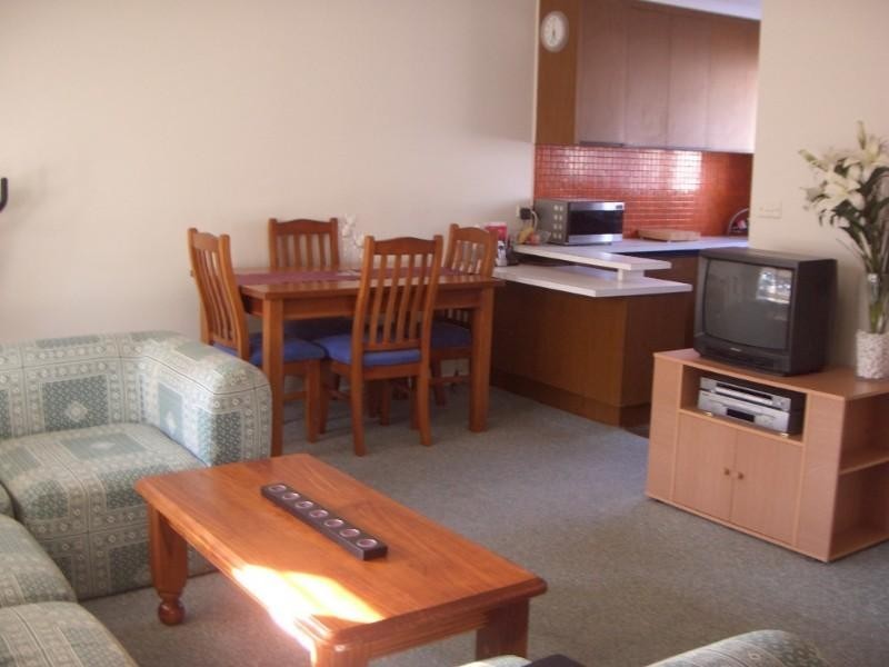 1/3 Sherbourne Road, Briar Hill VIC 3088