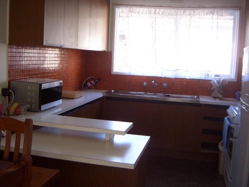 1/3 Sherbourne Road, Briar Hill VIC 3088