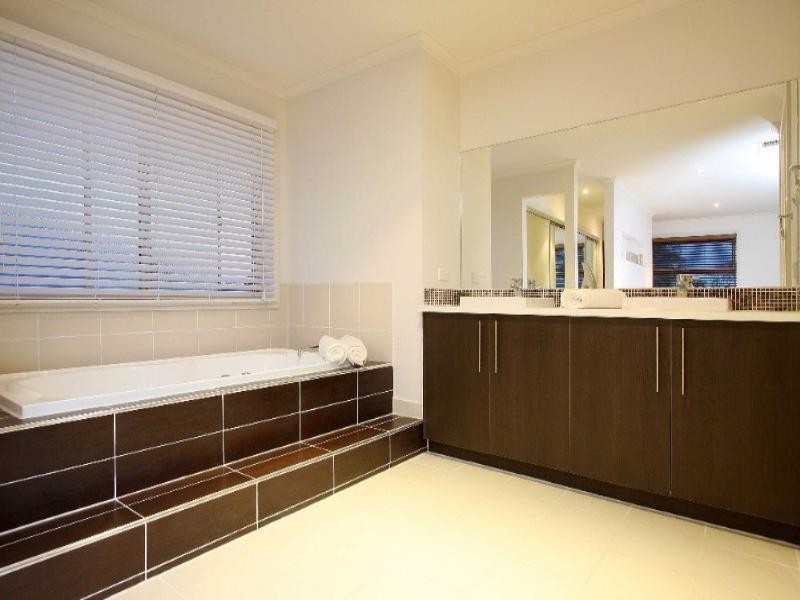 8 Millicent Court, Mernda VIC 3754