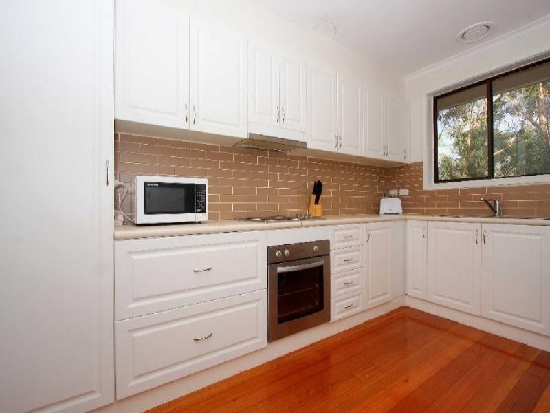 5/69 Nell Street, Greensborough VIC 3088