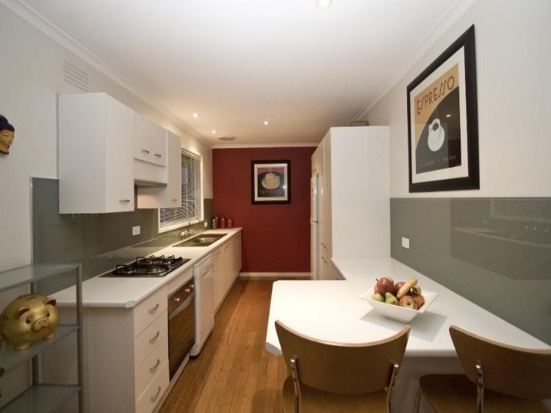 2/114 Henry Street, Greensborough VIC 3088