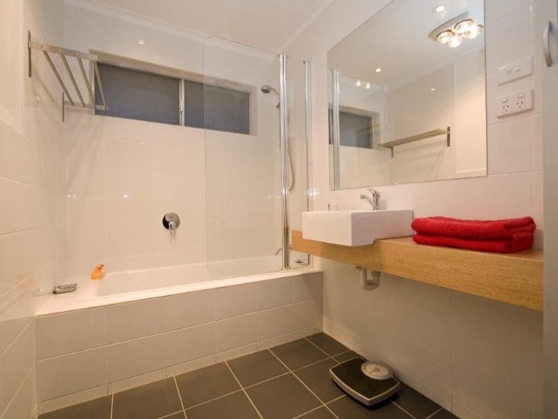 2/114 Henry Street, Greensborough VIC 3088