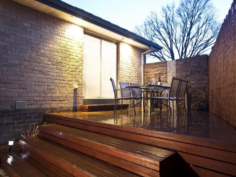 2/114 Henry Street, Greensborough VIC 3088