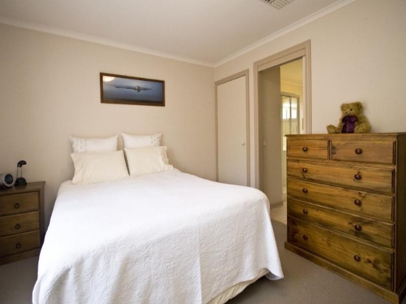 1/32A Baldwin Avenue, Montmorency VIC 3094