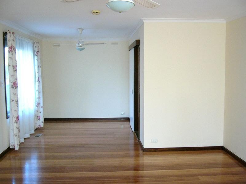 18 Elonera Avenue, Yallambie VIC 3085