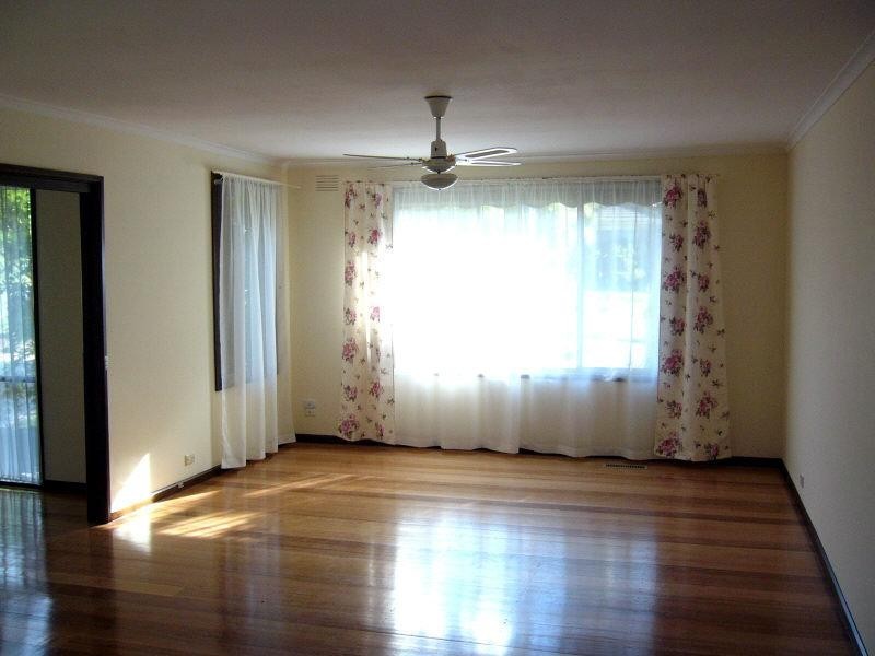 18 Elonera Avenue, Yallambie VIC 3085