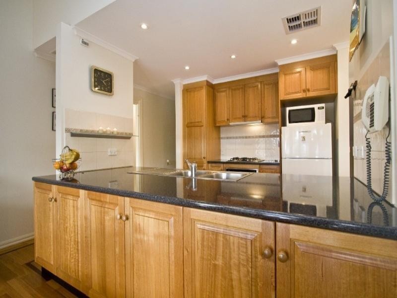 1/29 Baldwin Avenue, Montmorency VIC 3094