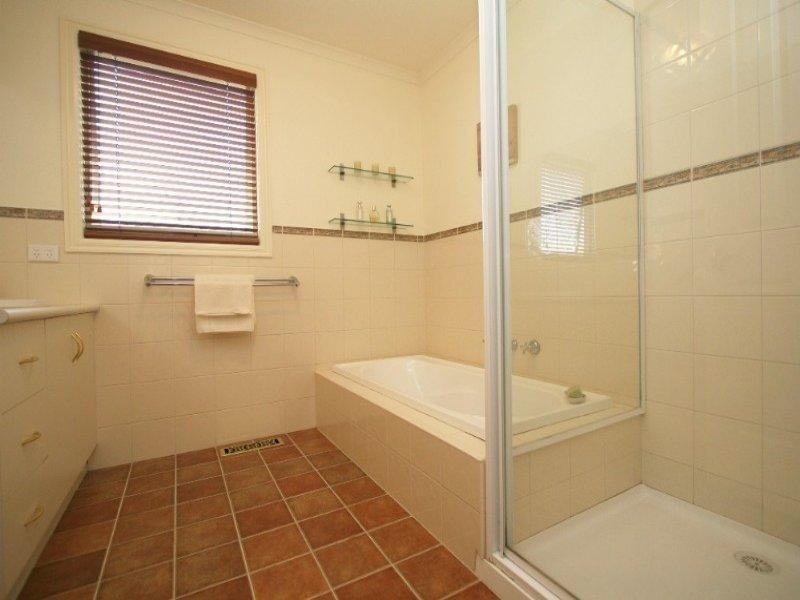 1/29 Baldwin Avenue, Montmorency VIC 3094