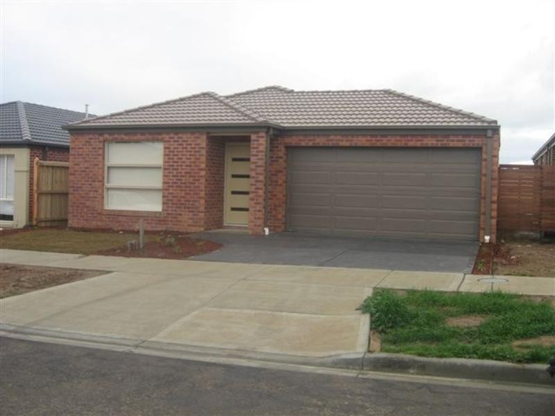 12 Gillow Grove, Doreen VIC 3754