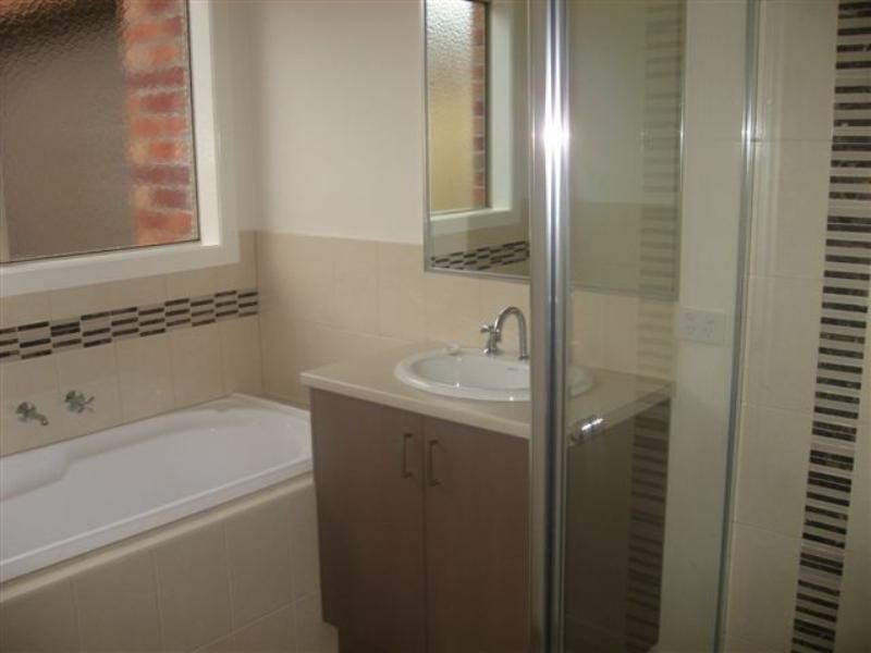 12 Gillow Grove, Doreen VIC 3754