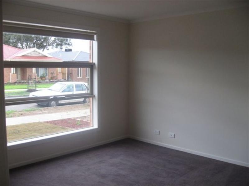 12 Gillow Grove, Doreen VIC 3754