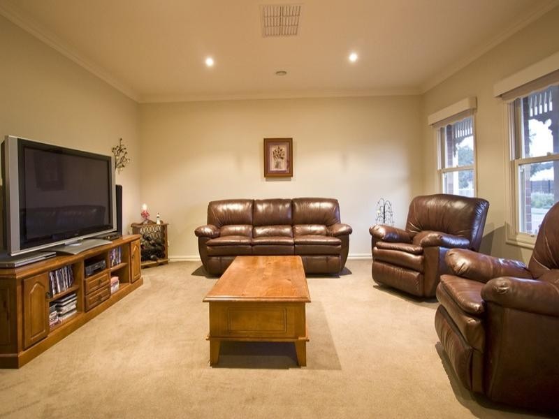 12 Glenshire Grove, Doreen VIC 3754