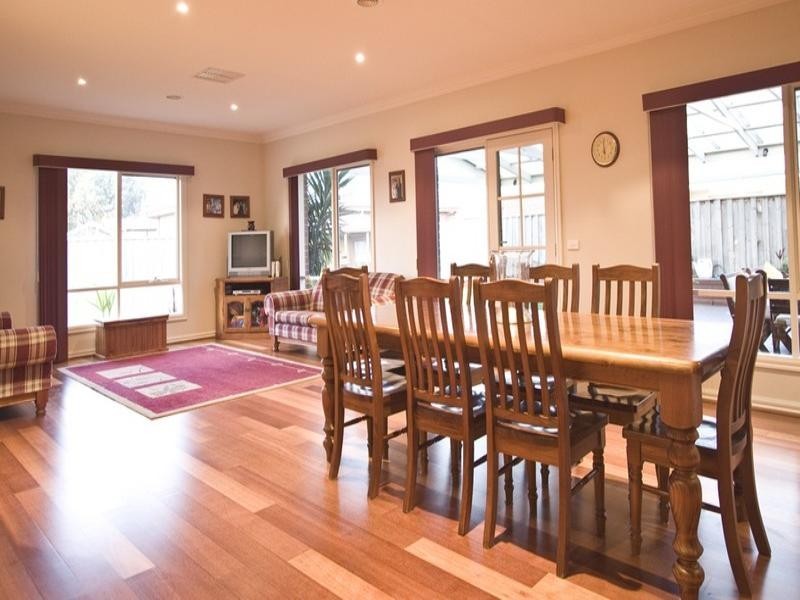 12 Glenshire Grove, Doreen VIC 3754