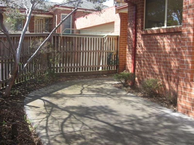 1/24 Wilson Avenue, Montmorency VIC 3094