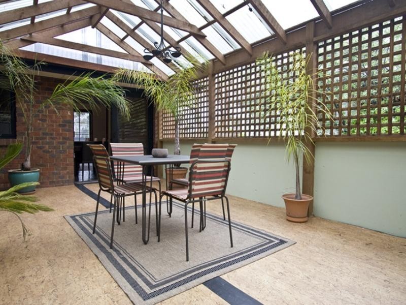 21 Meander Road, Hurstbridge VIC 3099