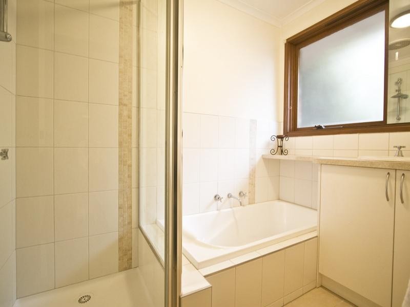 21 Meander Road, Hurstbridge VIC 3099