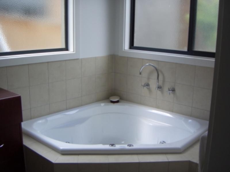 8 Goulburn Grove, Yallambie VIC 3085