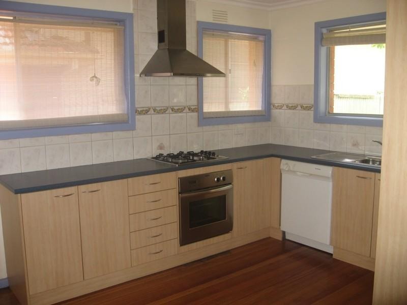 16 Middleton Street, Watsonia VIC 3087