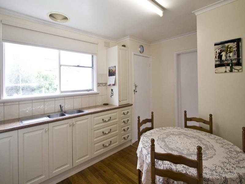 3 Medbury Avenue, Watsonia VIC 3087