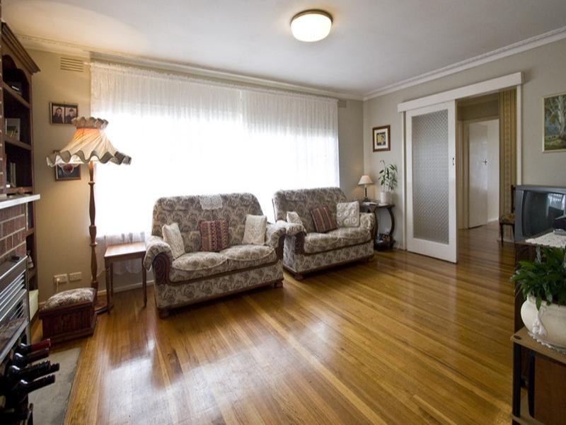 3 Medbury Avenue, Watsonia VIC 3087