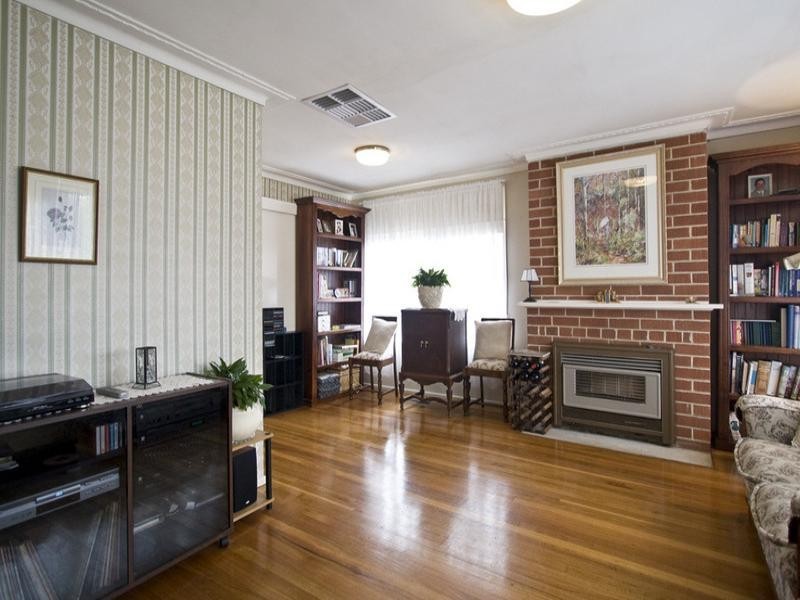 3 Medbury Avenue, Watsonia VIC 3087