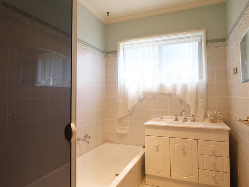 32 Tallow Wood Drive, Greensborough VIC 3088