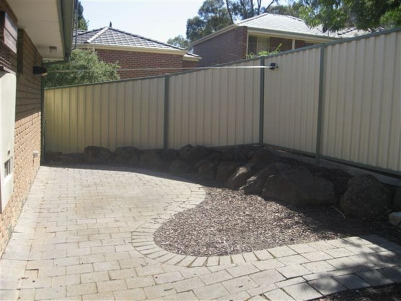 1/52 Kempston Street, Greensborough VIC 3088