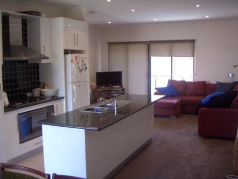 2 Diamond Boulevard, Greensborough VIC 3088