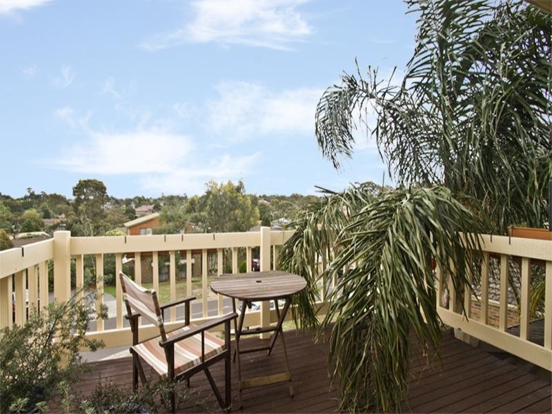 14 Stonnington Drive, Watsonia North VIC 3087