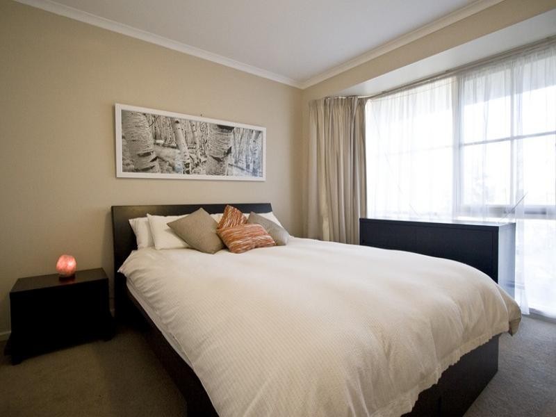 2/148 Nell Street, Greensborough VIC 3088