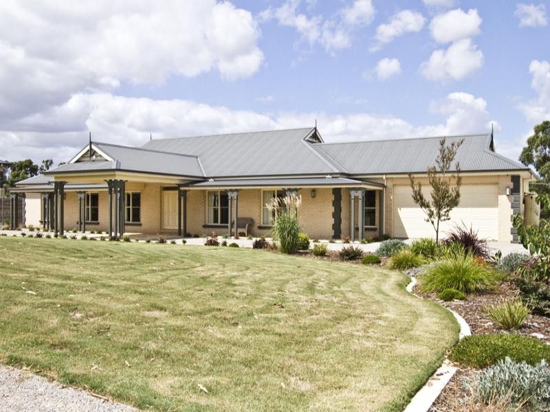 14-16 Laurimar Hill Drive, Doreen VIC 3754